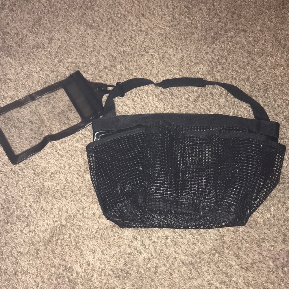 Shower caddy holder // mesh